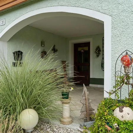 Cosy Apartment In Oed Hling With Garden Mauer bei Amstetten Exterior foto